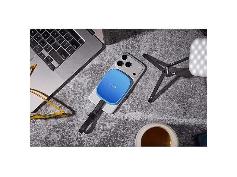 1:disco-duro-ssd-externo-1-tb-sandisk-creator-phone-ssd-compatible-con-magsafe-hasta-1000mbs-lectura-azul-1.jpg|2:disco-duro-ssd-externo-1-tb-sandisk-creator-phone-ssd-compatible-con-magsafe-hasta-1000mbs-lectura-azul-2.jpg|3:disco-duro-ssd-externo-1-tb-s